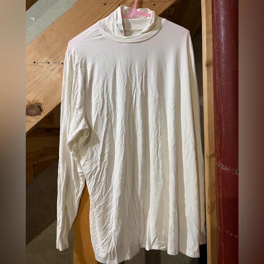 Ava & Viv Off-White Long Sleeve turtleneck Top